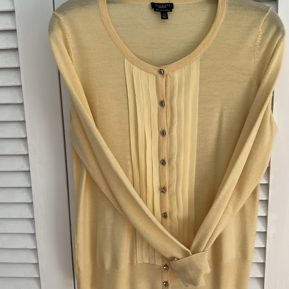 Talbots Pale Yellow Merino Cardigan XS - Picture 3 of 6